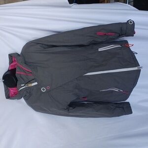 Millennium Three ski/snow boarding hooded jacket Med
